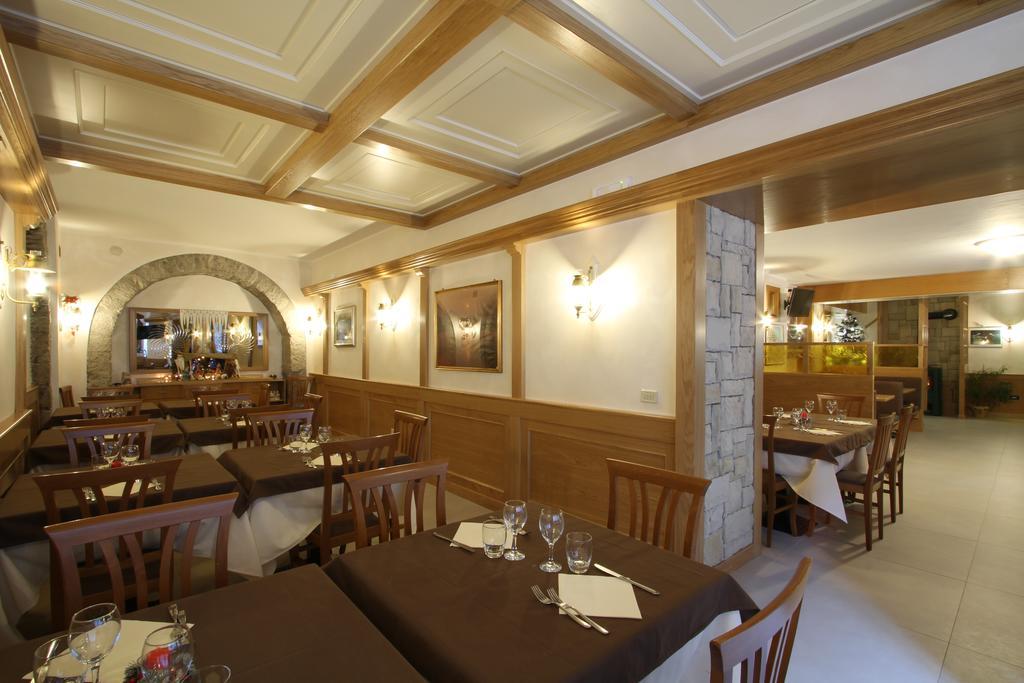 Hotel Il Vecchio Pescatore Villetta Barrea Exterior photo