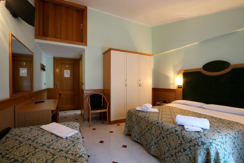 Hotel Il Vecchio Pescatore Villetta Barrea Exterior photo